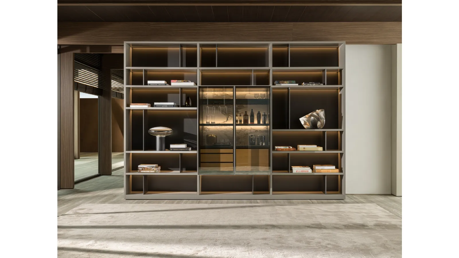 Libreria 505 UP SYSTEM con Mobile Bar 08 di Molteni & C